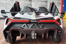 Charger l&#39;image dans la galerie, Licensed lamborghini veneno White