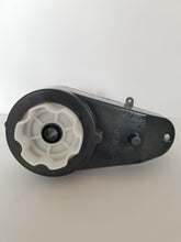 Load image into Gallery viewer, Mercedes SL65 AMG Motor Gear Box.